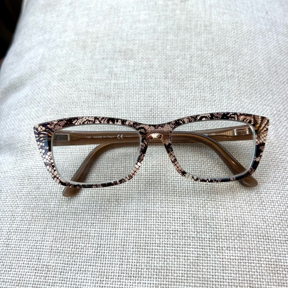Brown Tortoiseshell Rectangular Glasses - image 1